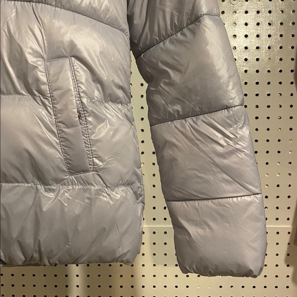 New with Tags Puffer Jacket - Picture 6 of 8